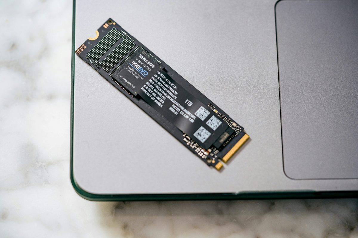 Perbedaan SSD NVMe dan SSD SATA, Bagus Mana?